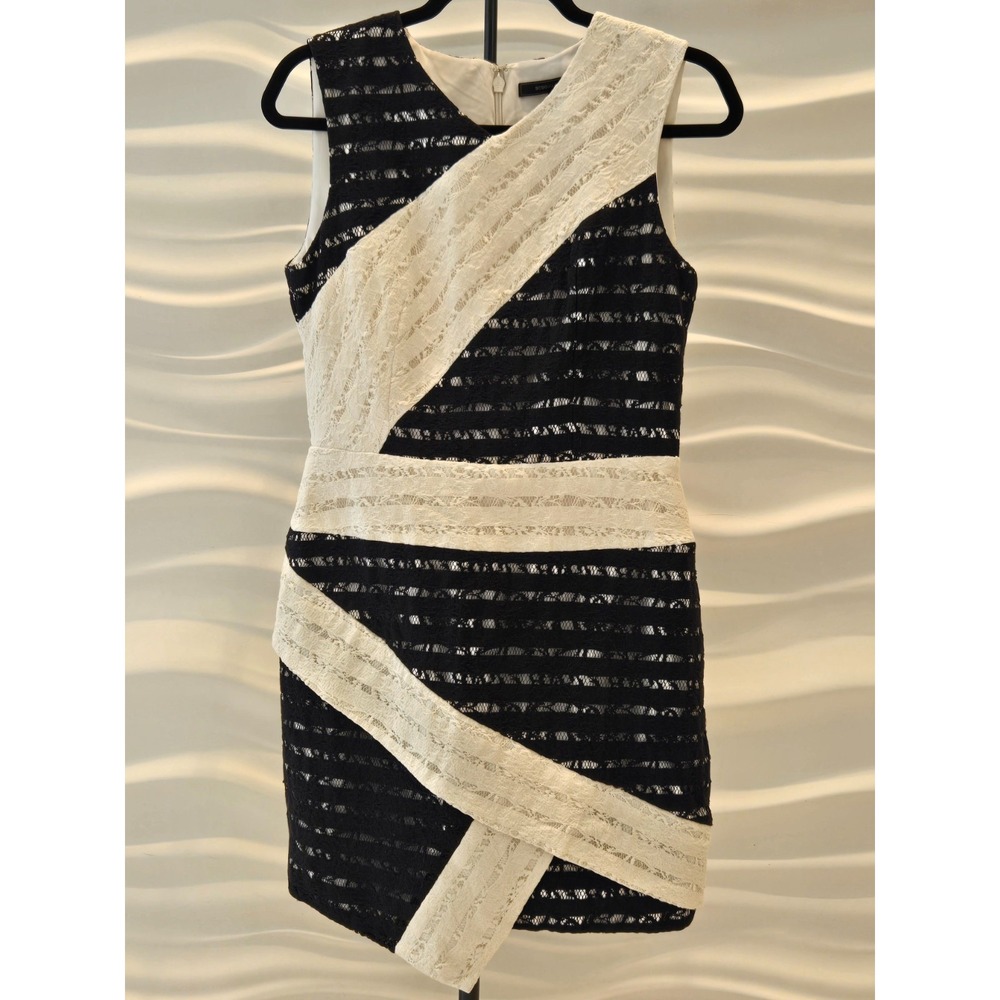 Dress Size 08 Sheath BCBGMAXAZRIA Mini Cocktail Dalia Black White Lace Asymetric